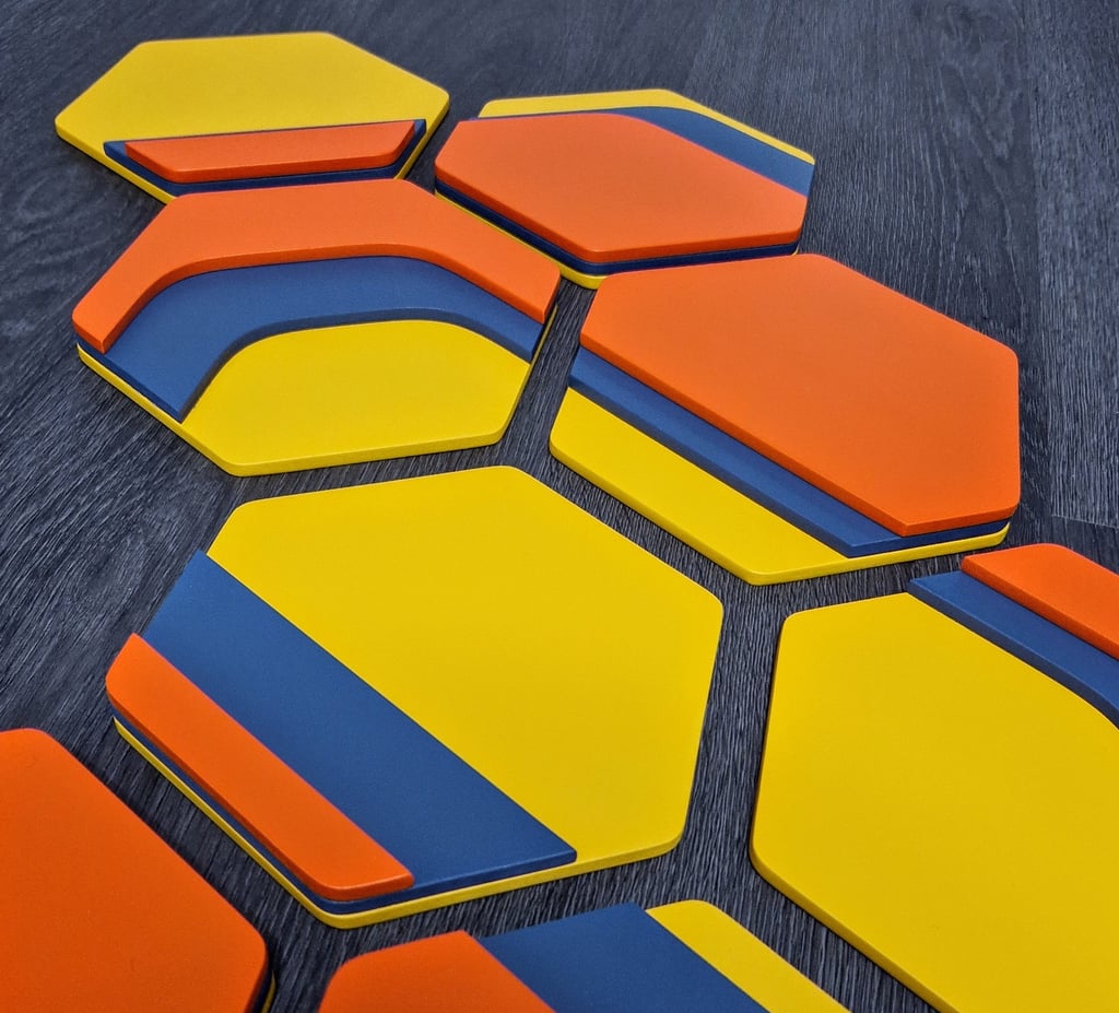 Arte modulare minimalista. Esagoni disposti a nido d'ape, ispirati dalle isoipse topografiche