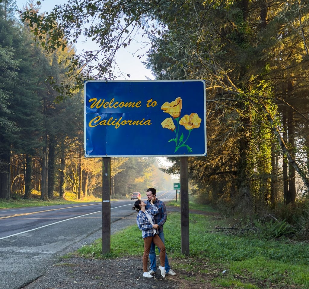Welcome to California sign 