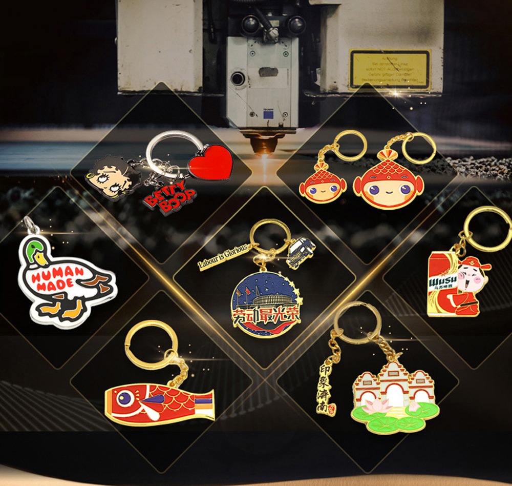 a bunch of keychains with various key chains
