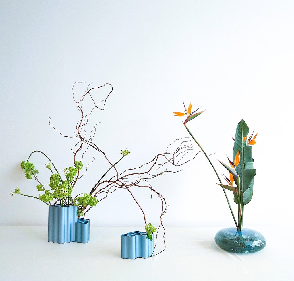 Sogetsu Ikebana demonstration by Hedy Leung, with vessels by Ronan & Erwan Bouroullec and Laura Sattin at Vitrahaus, Germany