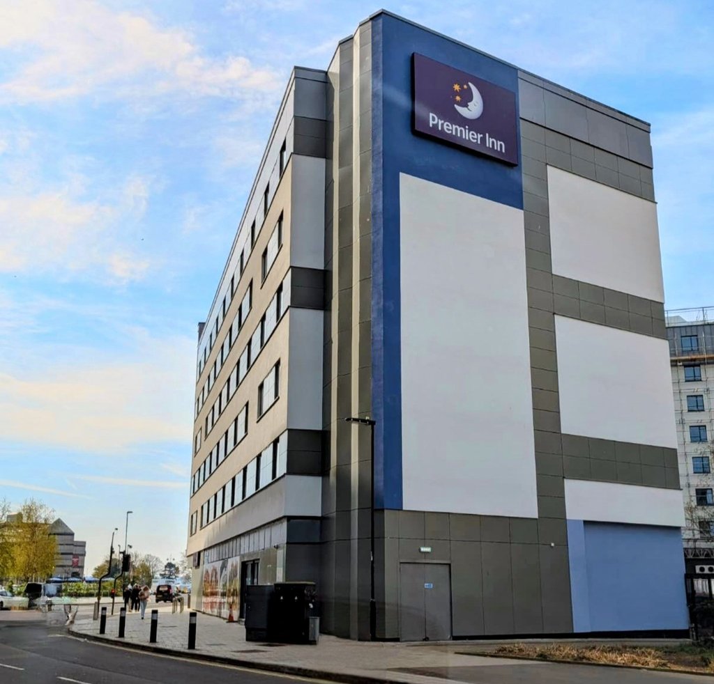 PREMIER INN - WEST QUAY - SOUTHAMPTON
