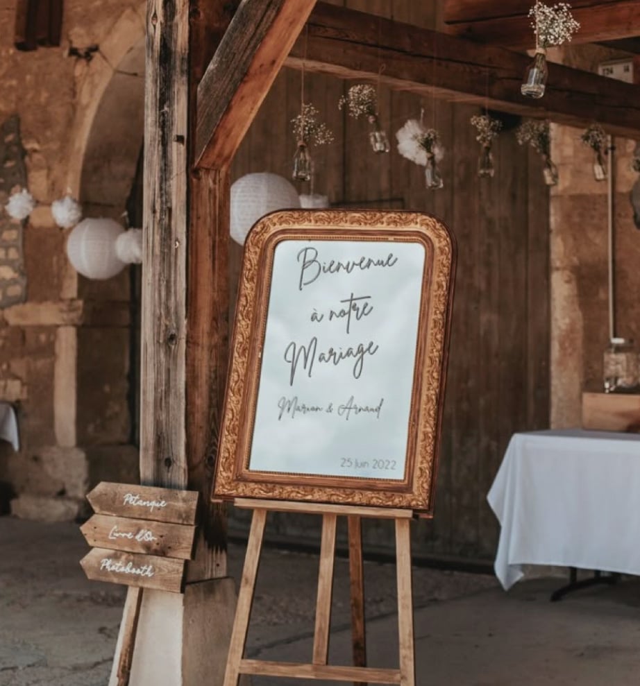 miroir, ancien et pupitre, décoration, mariage, scénographie, bienvenue