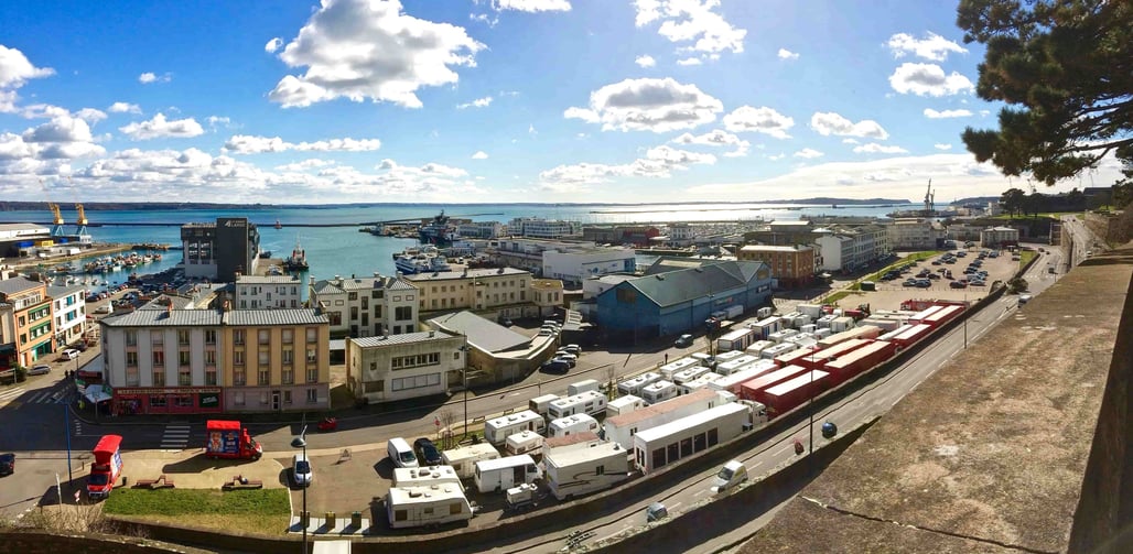 Cirque d'Hiver Bouglione On Tour à Brest en 2016 sur la place du Parc à Chaînes