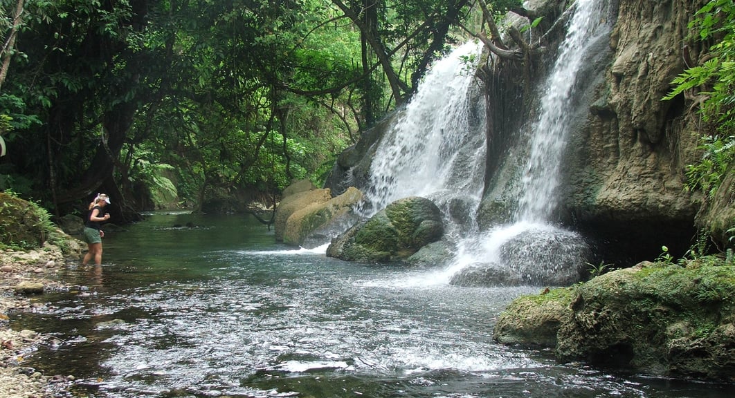 waterfall tour santo vanuatu