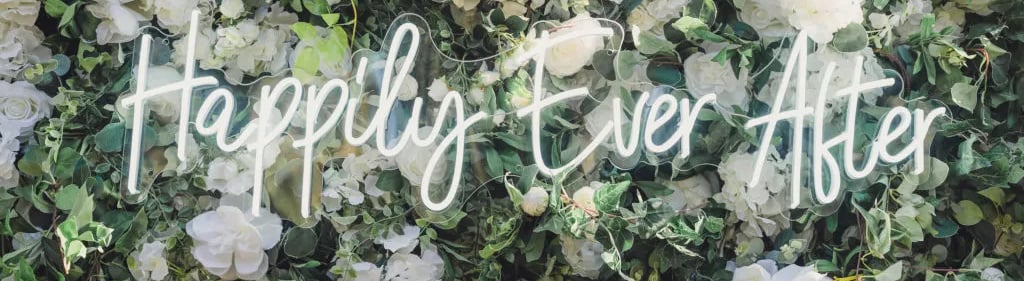 flower-wall-photo-booth-hire