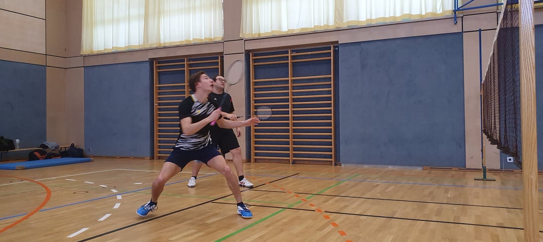 Thomas Metzeler und Jules Jäger im Badminton Training
