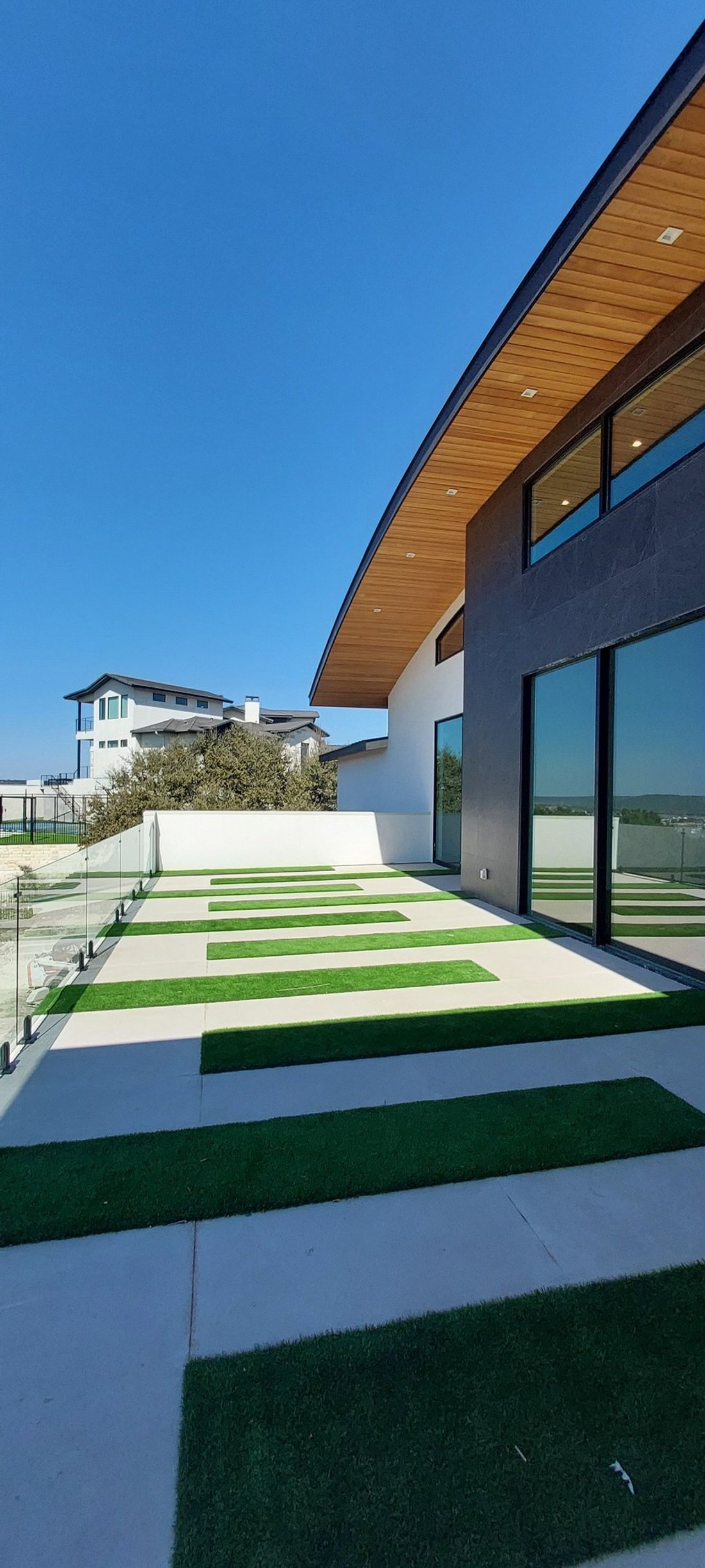 Huge Family House — project photo