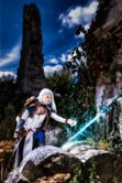 Cosplay de Jaina Portvaillant récupérant son épée.