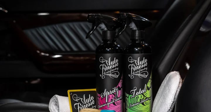 Kvalitní ekologické přípravky pro čištění interiérů aut.