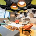 zona de descanso con sofas y mesas bajas (low tables and seating chairs)