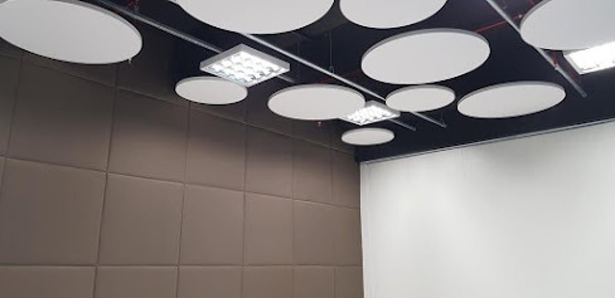Nuvens e Painéis Acústicos FAE — Educacional | ArtePlana