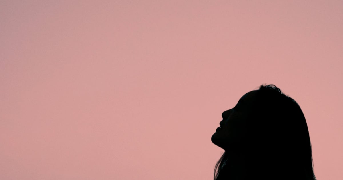 Jomeis Girl Stuff Opbergdoos | Badkamerorganizer voor vrouwelijke hygiëneproducten | Houten met scharnierend deksel | Discrete en stijlvolle opslag voor pads, tampons, voeringen - zwart/wit en