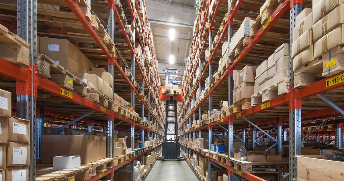 Safeguarding Your Warehouse A Guide To Racking Safety AZ Rack