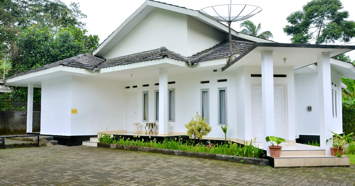Villa Vasai with Private Pool and Mountain View VILLAGUEAJA