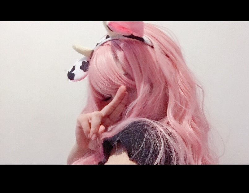 Mollychan: Cosplay Enthusiast and OnlyFans Model | Mollyflwers Fan Site