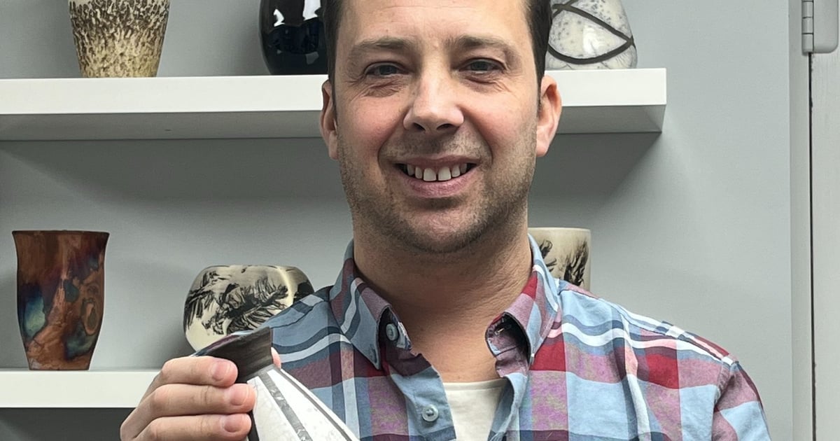 learn-to-make-pottery-with-a-pottery-experience-tuition-chris