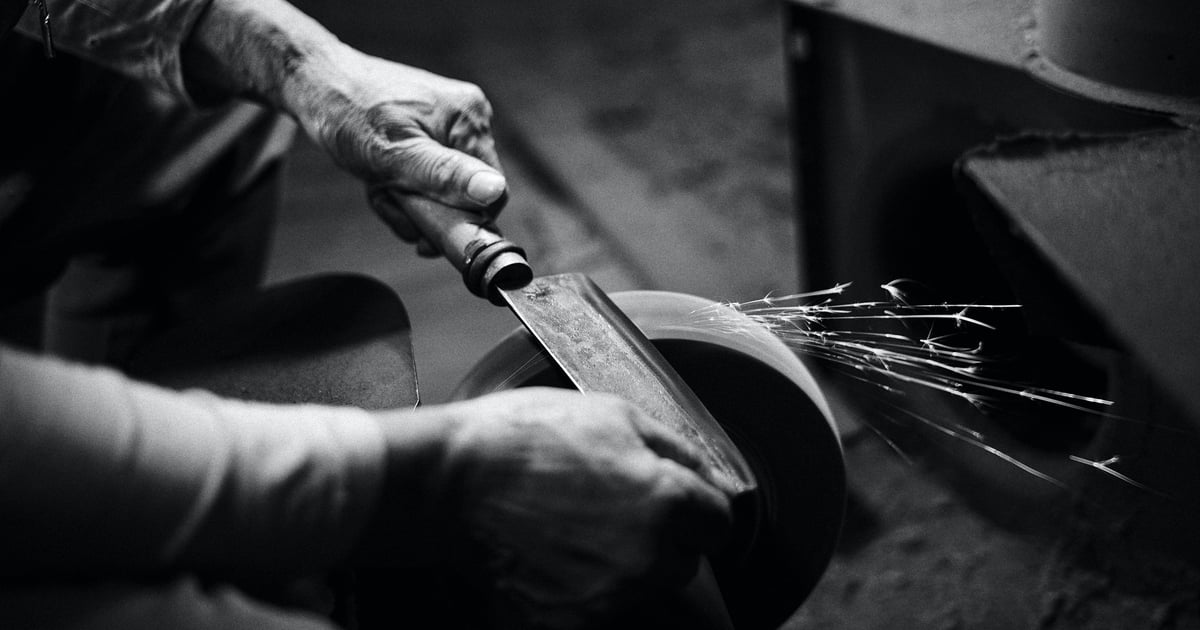 Kitchen knife sharpening near me