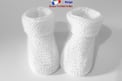 Chaussons blancs modele layette bb tricot bebe fait main