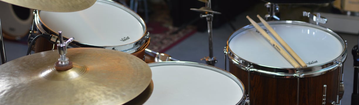 a drum set up for a drum set up for a drum set up