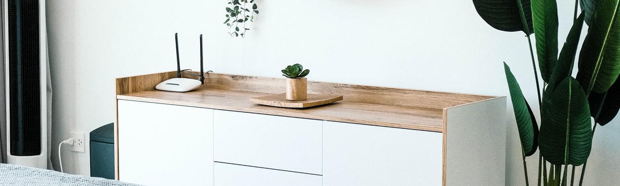 gstfloors-phone-table