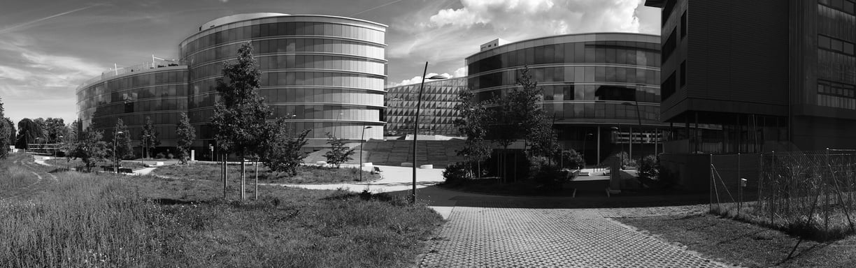 Panoramic photo of building in Geneva