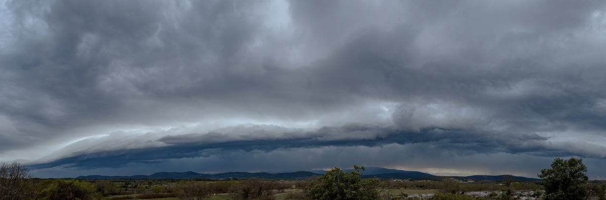 Arcus sur les Cévènnes. 1er avril 2024