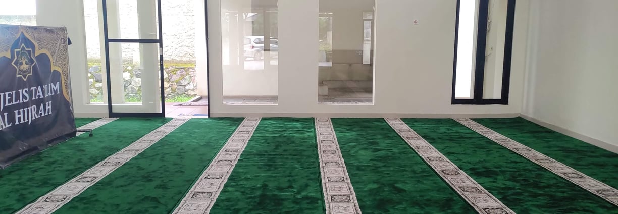 Masjid Al Barokah Padalarang terpasang by Al-Hijra Carpets Bandung