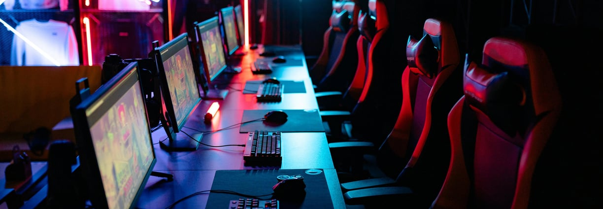 Photo by Yan Krukau: https://www.pexels.com/photo/gaming-setup-for-competitive-esports-9072394/
