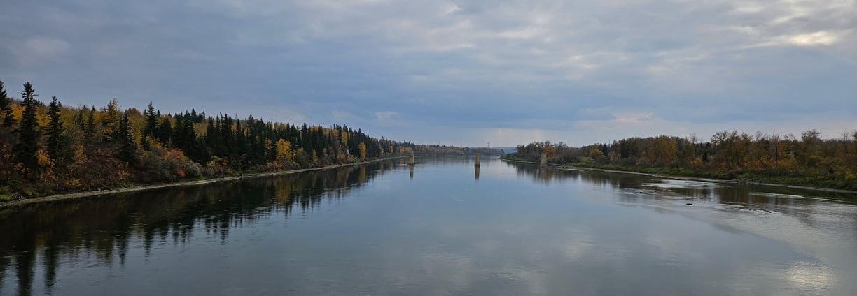 Picture from the foot bridge under the bridge to Fort Saskatchewan