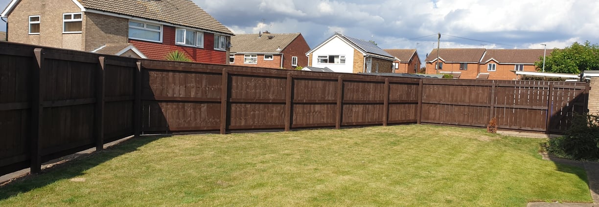 After photo of a freshly painted garden fence in Hull, showcasing a smooth, clean finish and enhanced kerb appeal