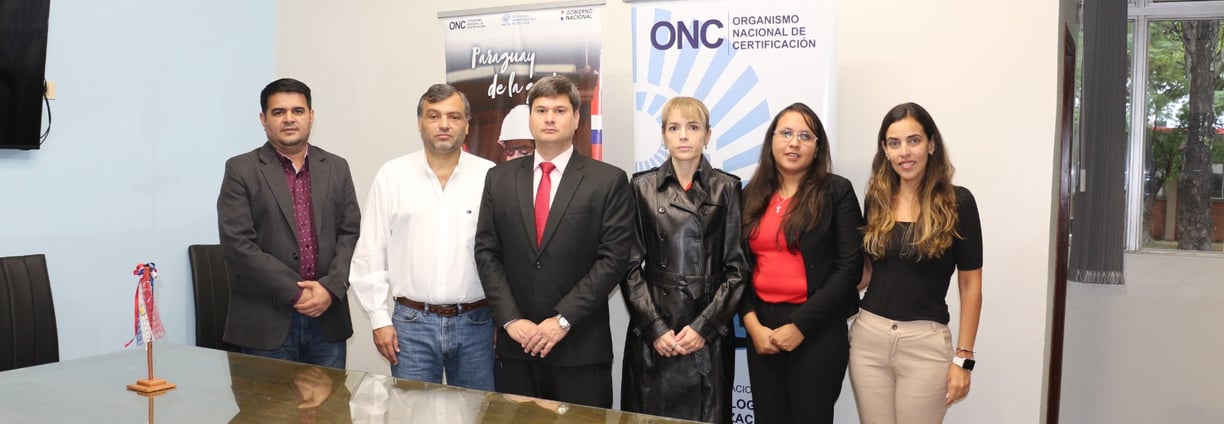 CEO Ricardo Sasiain y Nuestro Equipo al recibir la certificacion ISO 9001