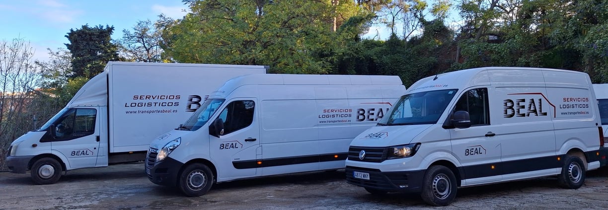 Flota de vehiculos para mudanzas de BEAL