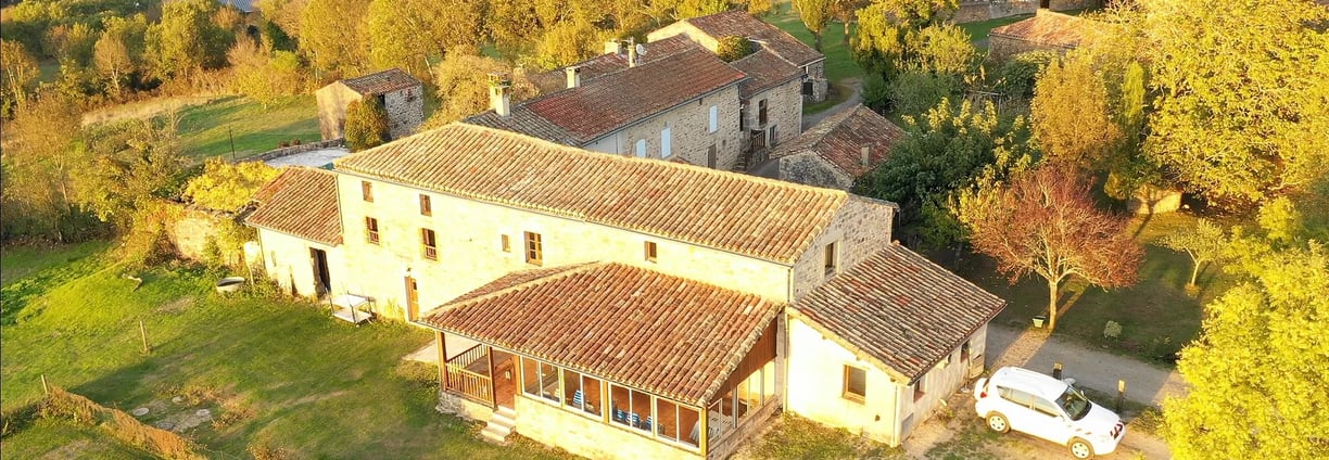 Vue aeriene Gite de groupe des clauzels