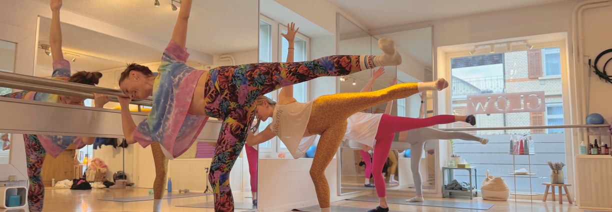 Barre workout, uplifting movement in Meilen in Joy Movement Studio