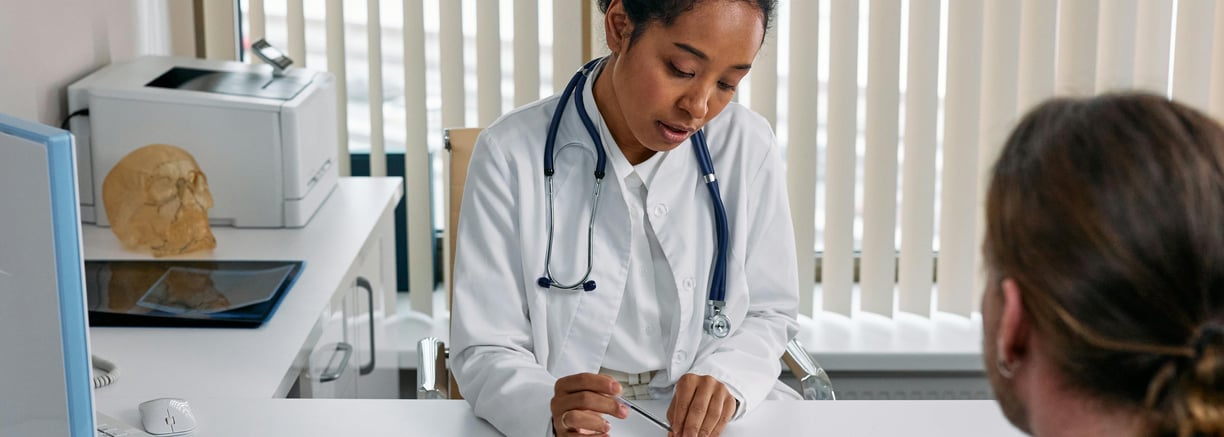 Consulta médica asistida por automatización inteligente