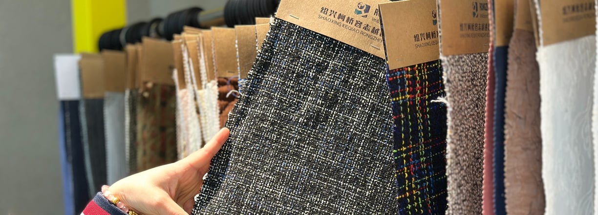 Rongzhiyue: display of sample fabrics