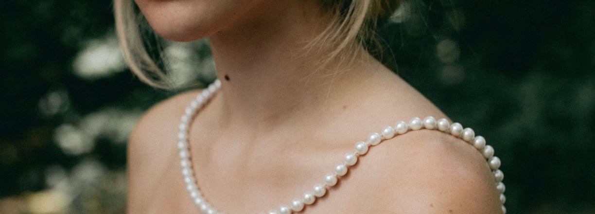 Ultimate Necklace Guide/ Style, Trends, Materials & Care Tips