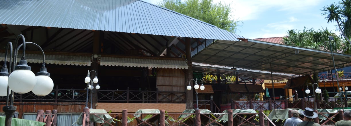 Hintok River Camp is located at 109 Moo 9 Ban Wang Khamen, Tambon Thasao, Saiyok, Kanchanaburi 71150