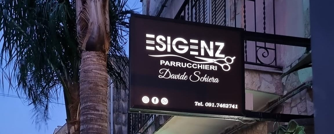 Insegna luminosa del salone ‘Esigenz Parrucchieri Davide Schiera’, 