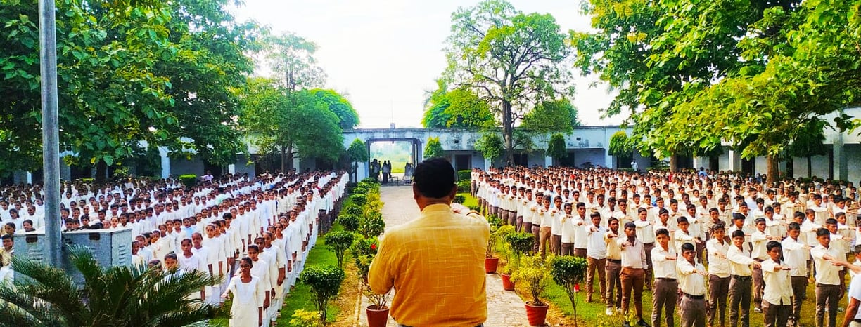 a man standing in front of a large group of people