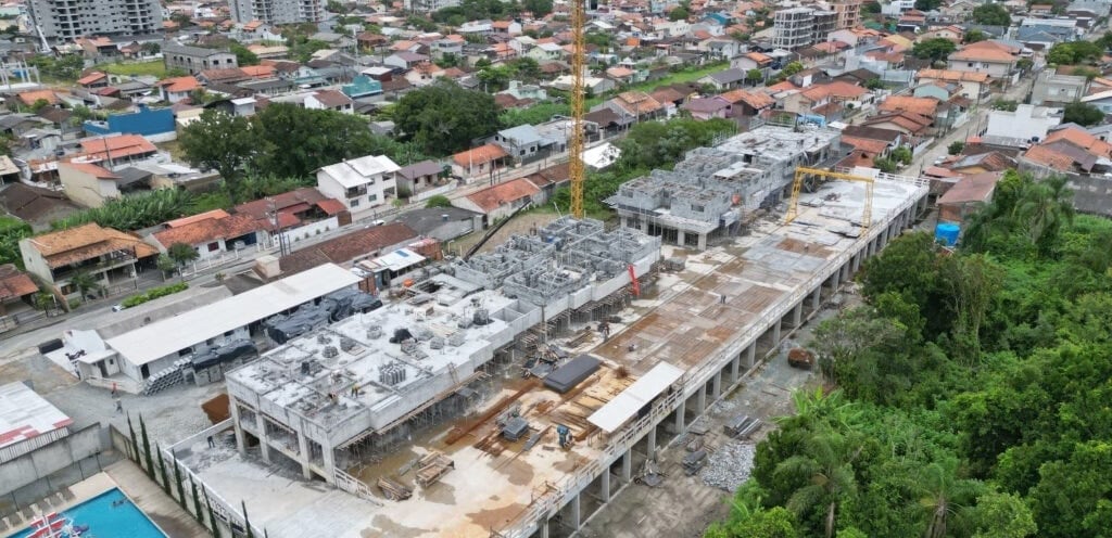 Obra em Construcao 23% concluida