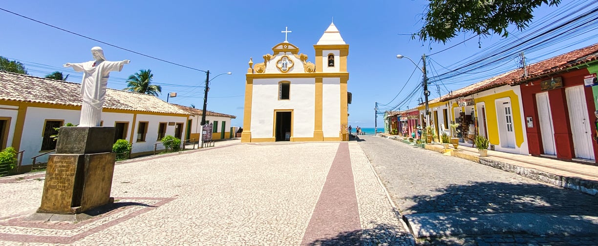 Igreja de Nossa Senhora d'Ajuda, Centro Histórico de Arraial d'Ajuda, Bahia - Foto: @visitearraialdajuda
