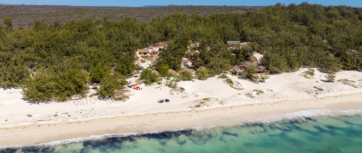 Lodge de kitesurf à Madagascar ecole de kitesurf wingfoil et windsurf Sakalava