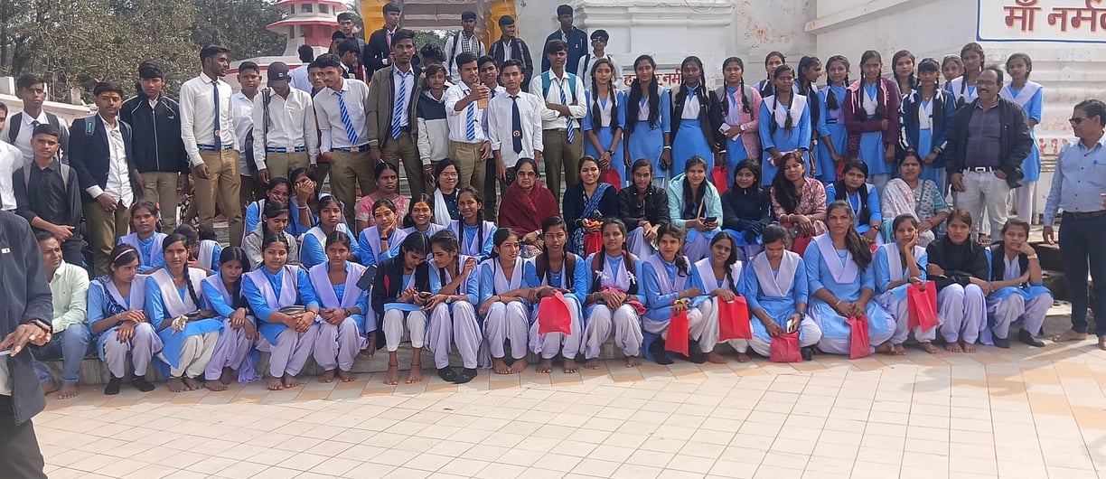 sonam's school image