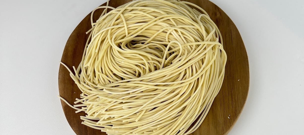 Mie Basah Lurus