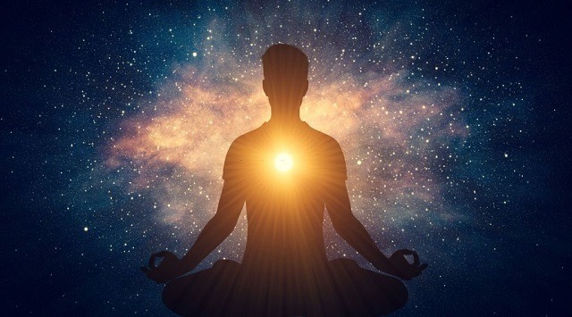 Araddhna Anand is famous Coach for manifestation techniques