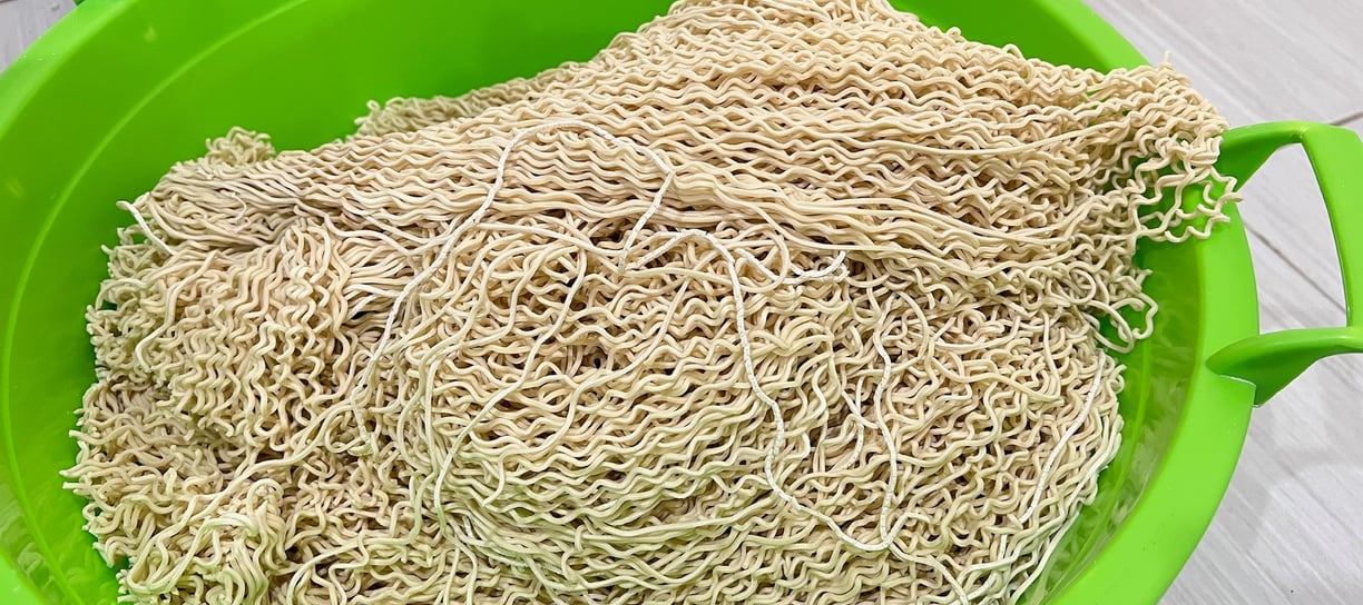 Mie Basah Keriting