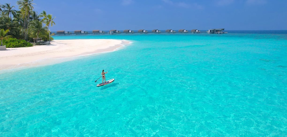 park-hyatt-maldives-paddleboard-1