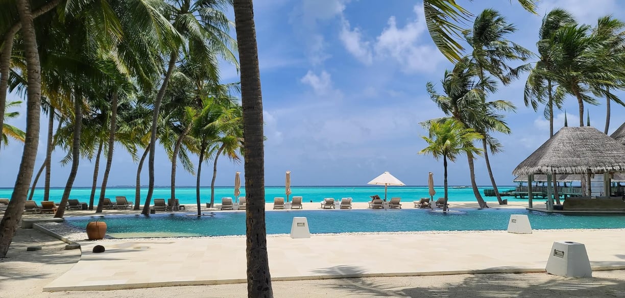 Gili Lankanfushi pool