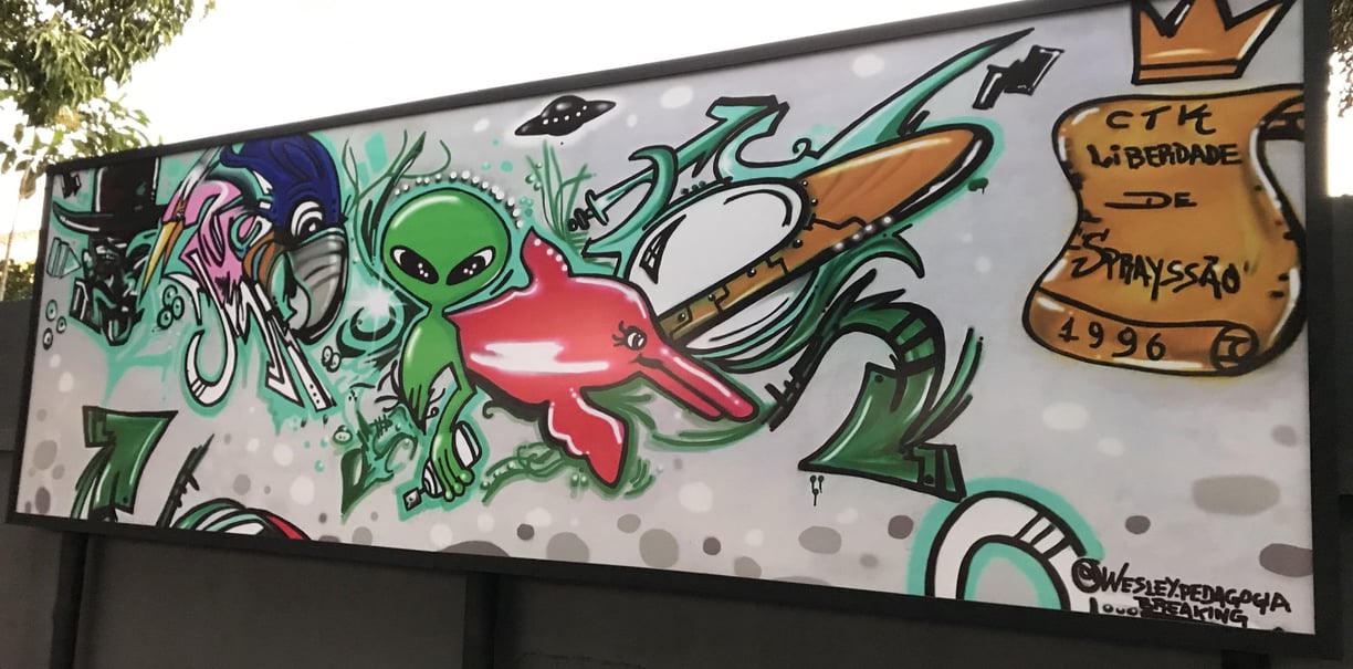 Arte de Wesley Brito apresentada na Calçada da Cultura em Barra do Garças.